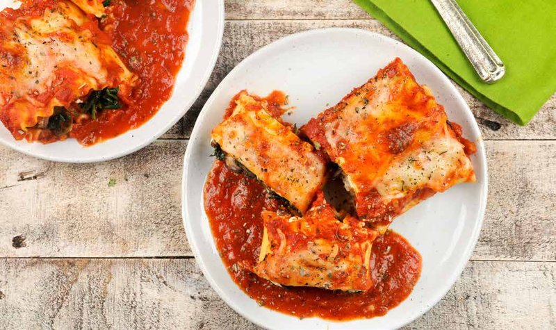Mushroom-Spinach Lasagna Rolls