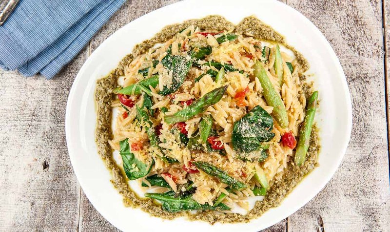 One-Skillet Lemon Orzo Risotto with Asparagus